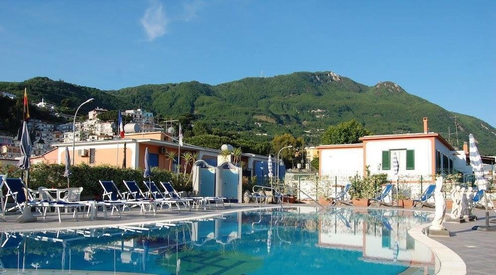 Hotel Terme Rosaleo Casamicciola Terme ภายนอก รูปภาพ