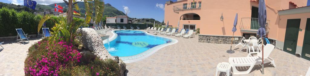 Hotel Terme Rosaleo Casamicciola Terme ภายนอก รูปภาพ