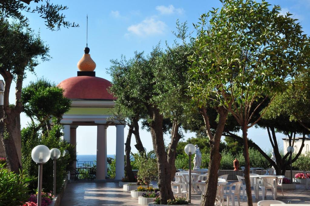 Hotel Terme Rosaleo Casamicciola Terme ภายนอก รูปภาพ
