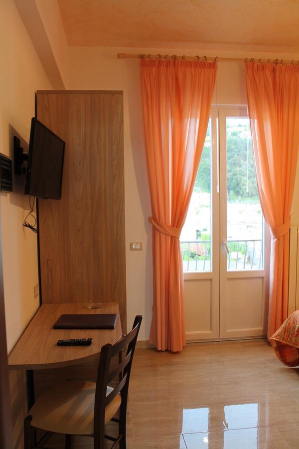 Hotel Terme Rosaleo Casamicciola Terme ภายนอก รูปภาพ
